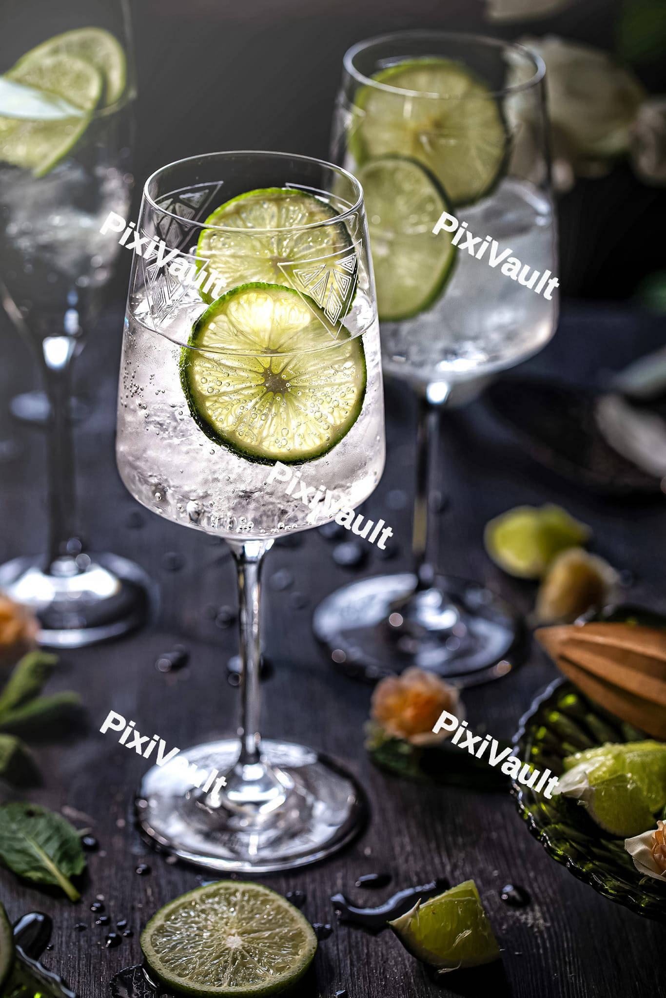 Glasses sparkling water and lime